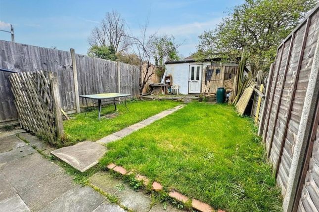 88, Deansbrook Road, Edgware photo 3