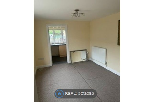 A Allington Way, Chippenham photo 3