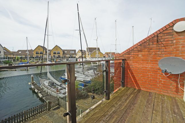 28, Cadgwith Place, Portsmouth photo 5