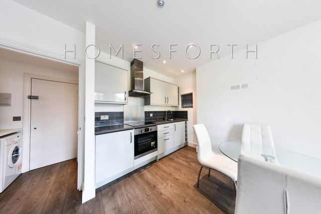 Duplex to rent in Dartmouth Road, Kilburn
