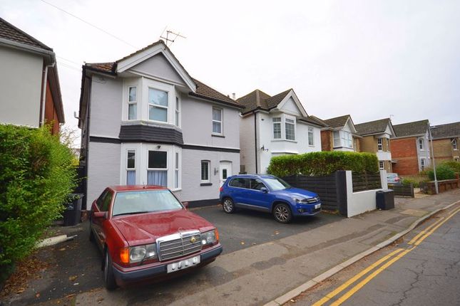 Thumbnail Flat to rent in Alexandra Road, Parkstone, Poole