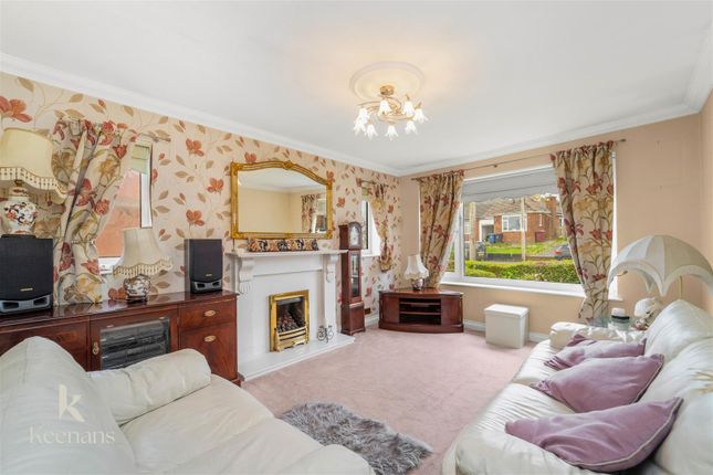 40, Crow Wood Avenue, Burnley photo 4