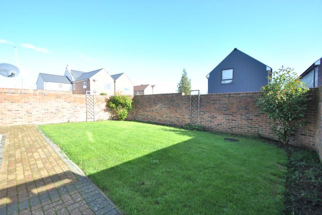 3, Queens Head Close, Tewkesbury photo 2