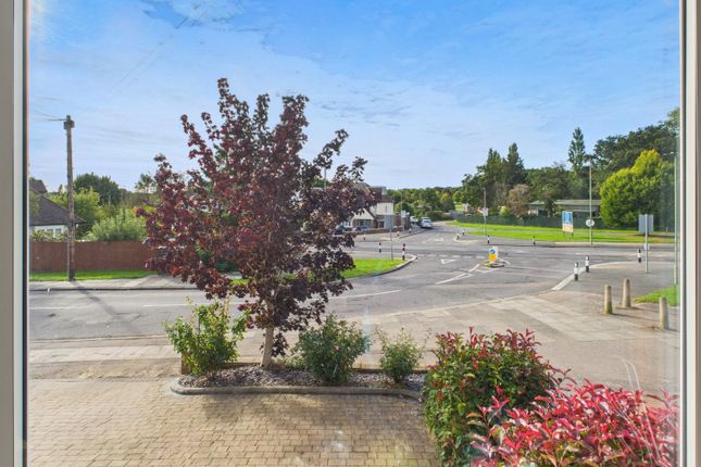 Cam03750G0-Pr0074-Still005