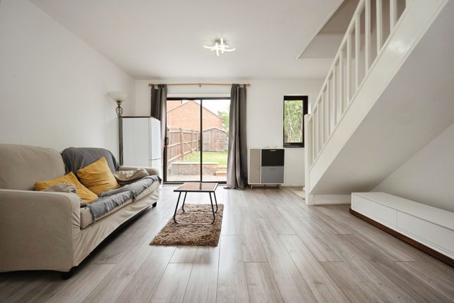 26, Burghley Court, Milton Keynes photo 3