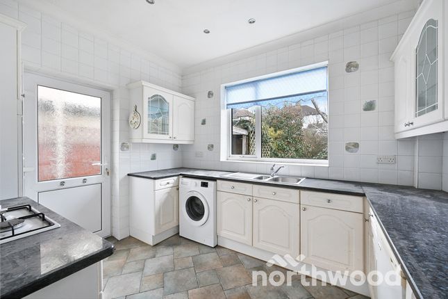 21, Preston Drive, Epsom photo 3