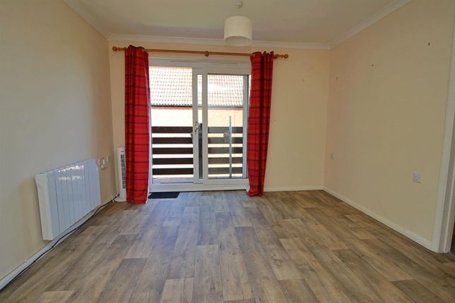 18, The Limes, London Road, Halesworth photo 4