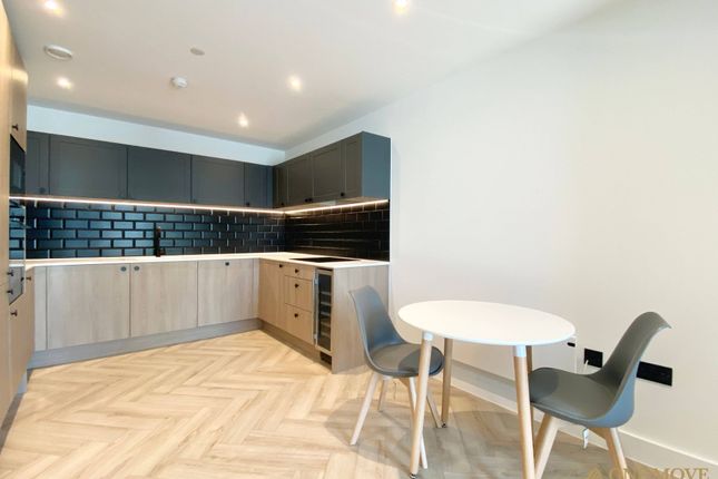 Apt 1405, 12 Bankside Boulevard, Salford photo 3