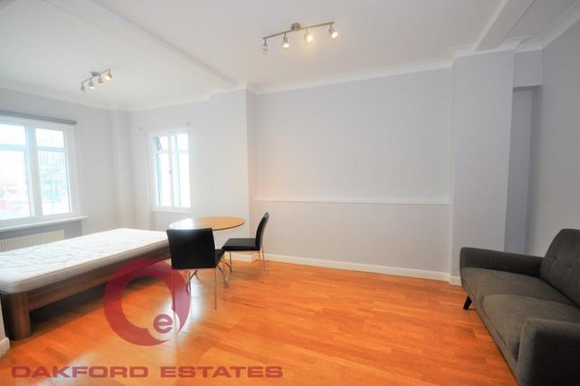 21 Warren Court, Euston Road, Euston photo 4