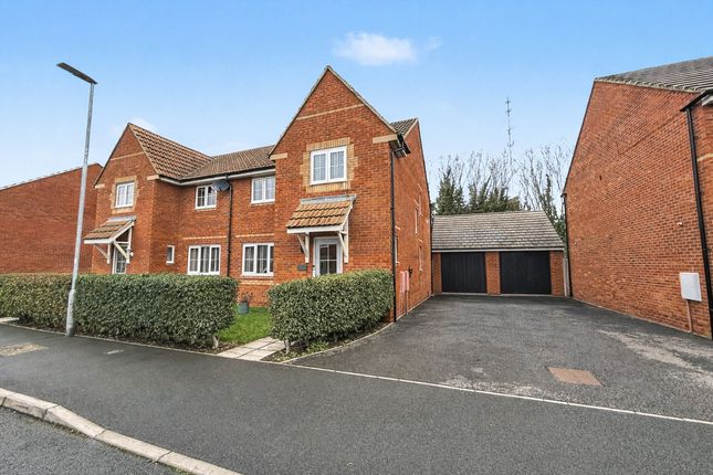 44, Greycing Street, Swindon photo 2