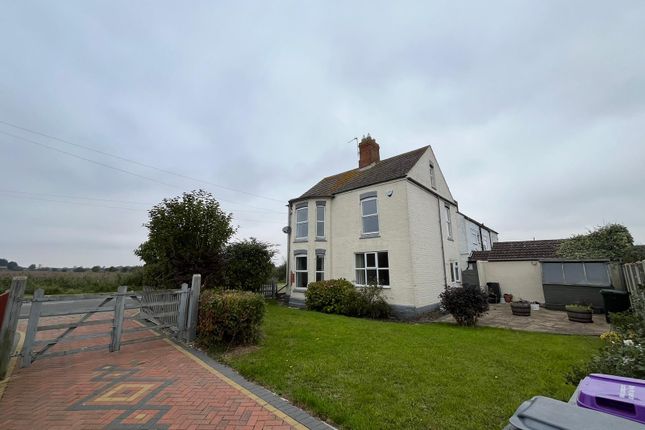 Thumbnail Detached house for sale in Golf Road, Mablethorpe