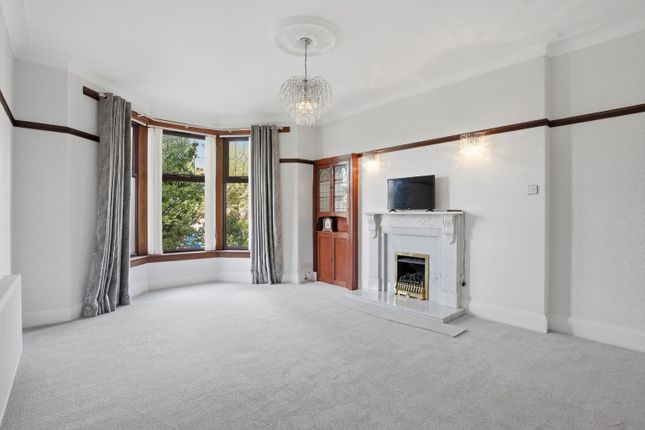 16, Harelaw Avenue, Muirend photo 4