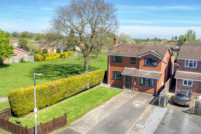 22 Davies Drive, Shrewsbury photo 2