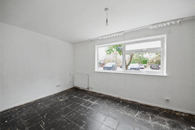 80, Aysgarth Close, Harpenden photo 3