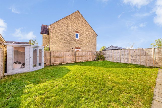 7 Fletcher Close, Abingdon photo 3