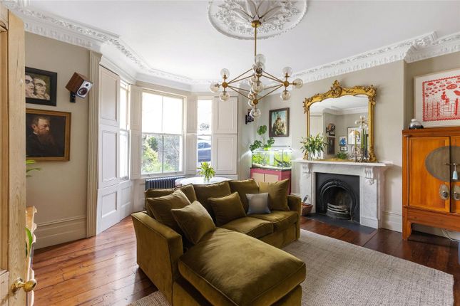 Flat for sale in Westwood Hill, London