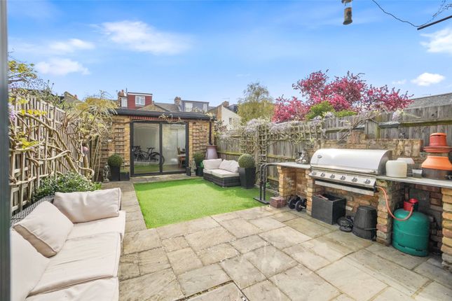 37, Gould Road, Twickenham photo 2