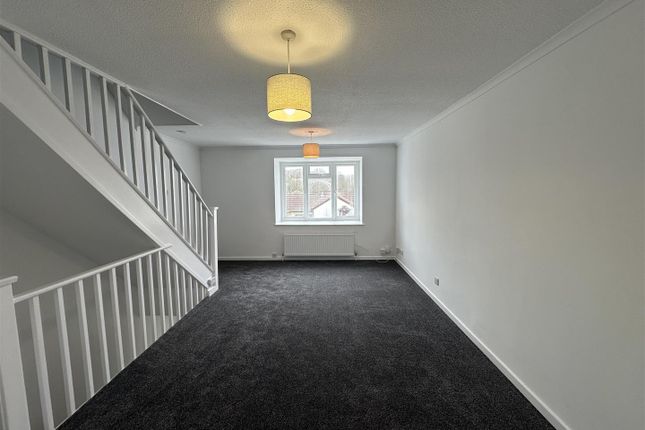 Elliott Close, Exeter photo 3