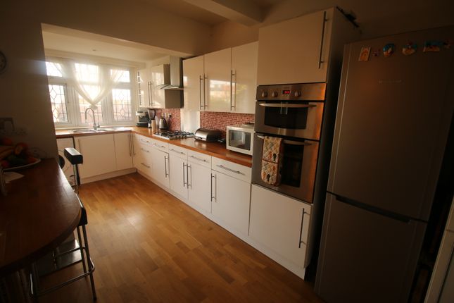 159, High Street South, East Ham photo 4