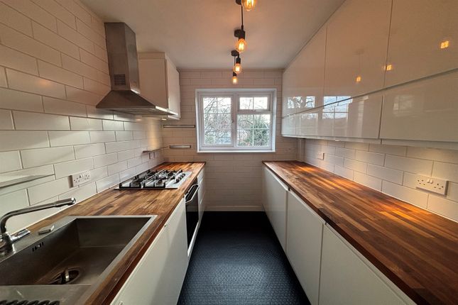 32, Heathfield Green, Midhurst photo 2