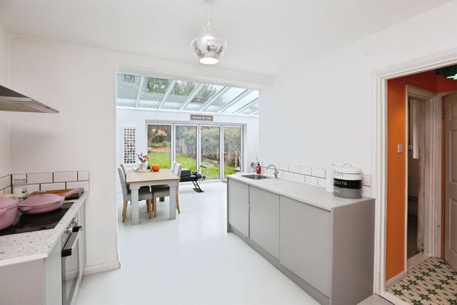 11, Earls Road, Fareham photo 2