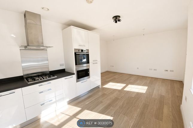 Emerald Court, Rainbow Road, Erith photo 4
