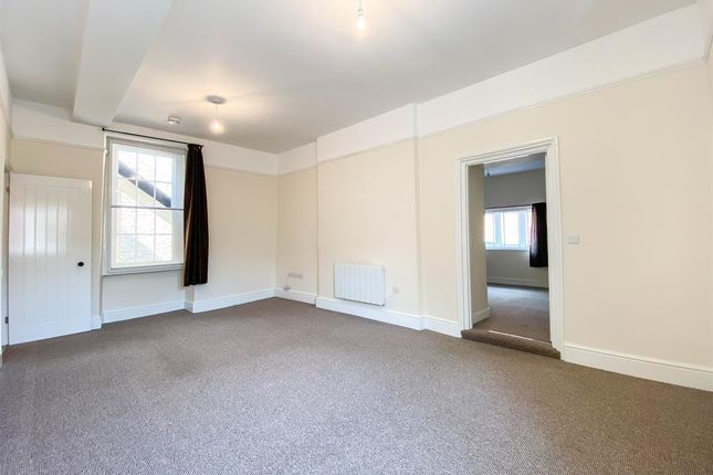 15E, Long Street, Dursley photo 4