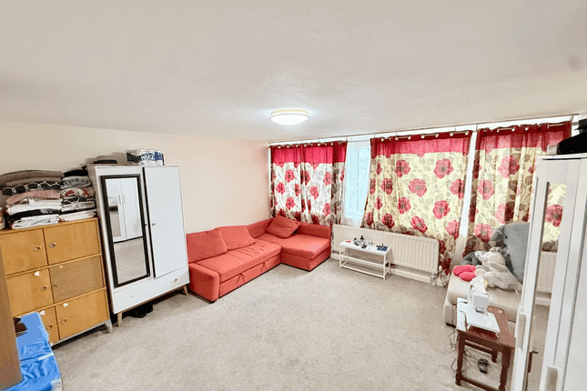 Flat 36, Cam Court, Bibury Close, LONDON photo 5