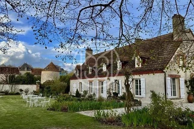 Property for sale in Montargis, 45290, France, Centre, Montargis, 45290, France