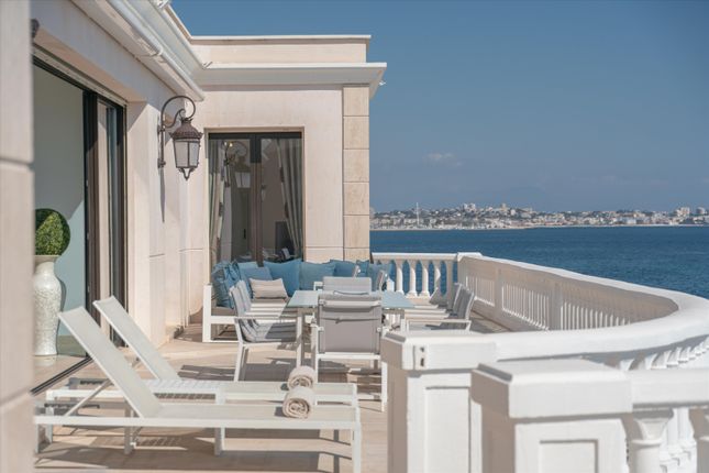 Property for sale in Cannes, Alpes-Maritimes, Provence-Alpes-Côte d`Azur, France