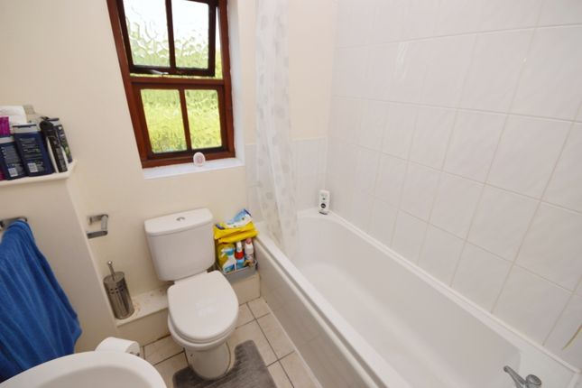 65, Webb Street, Lincoln photo 4
