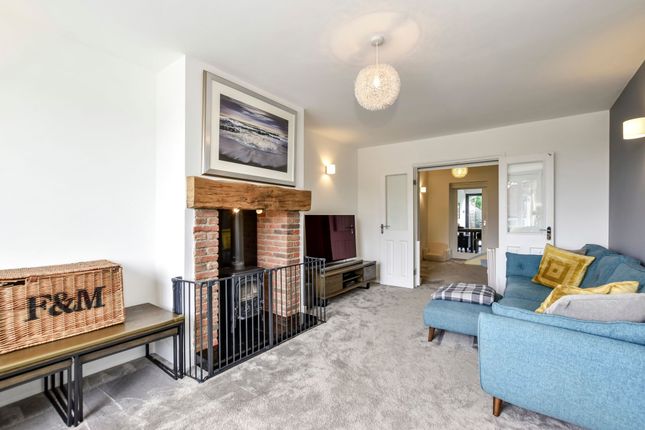 119 Toms Lane, Kings Langley photo 5
