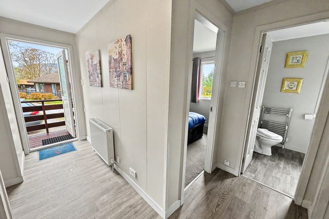 6, Eaglecroft, Hunters Quay, Hafton photo 2