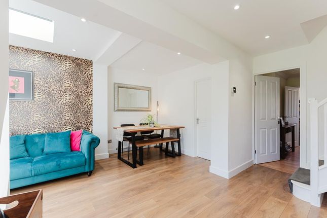 11, Little Meadow, Corby photo 2