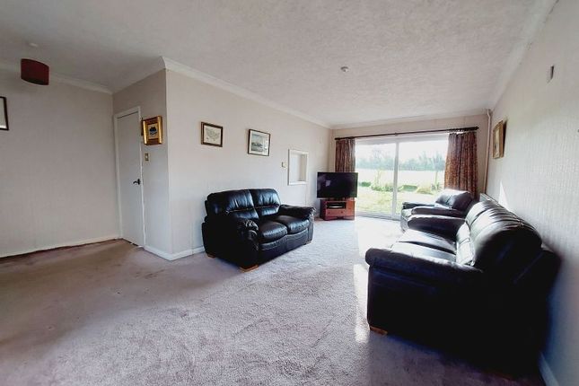 65, Strathcona Avenue, Little Bookham photo 4