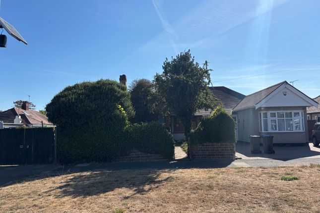 376, Bournemouth Park Road, Southend-on-Sea photo 2