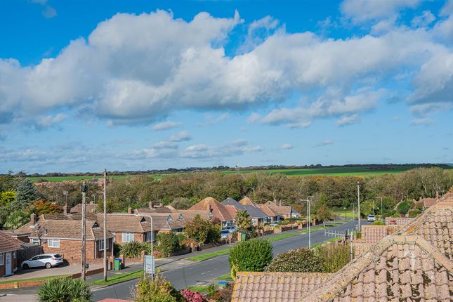 39, Hillside Avenue, Seaford photo 4