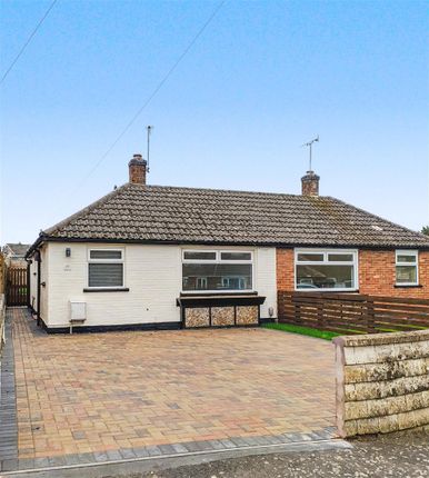 2-bed bungalow on Beatty Drive, Rugby, £1,100/mo