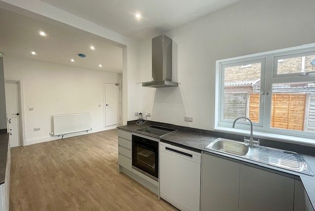 Room 3, Cannock photo 2