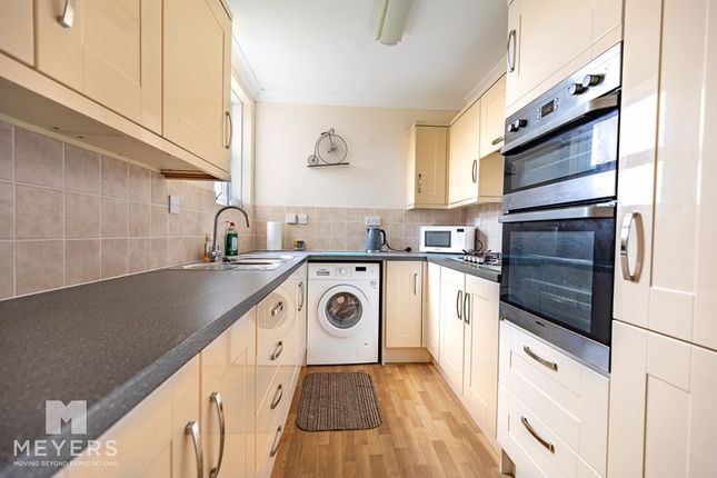 Flat for sale in 22 Boscombe Cliff Road, Bournemouth