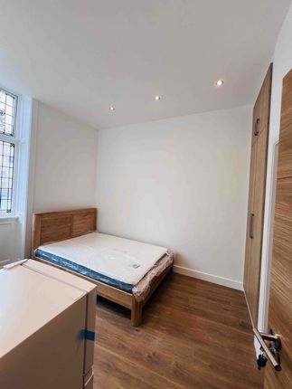 Shared accommodation to rent in George Street, Luton