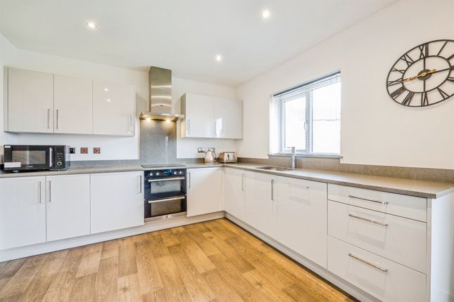 66, Clos Rhys Meurug, Cardiff photo 4