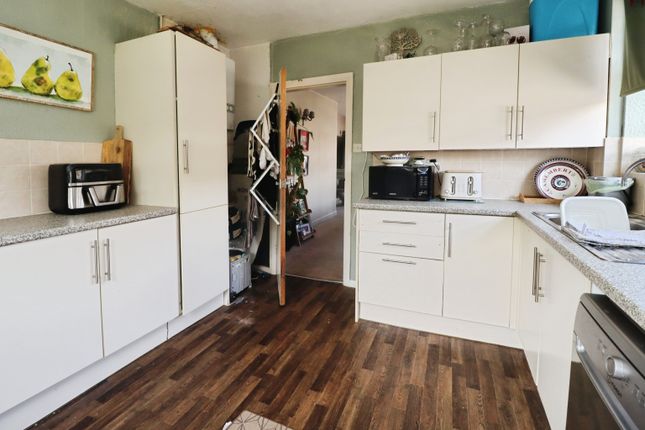 73, Boultham Park Road, Lincoln photo 2