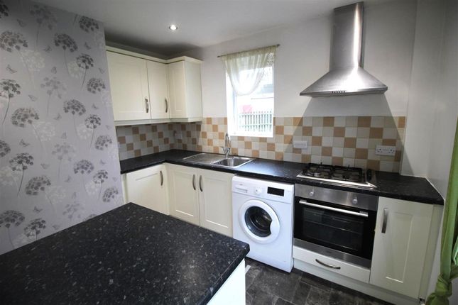 16, Petersmith Crescent, Newark photo 2