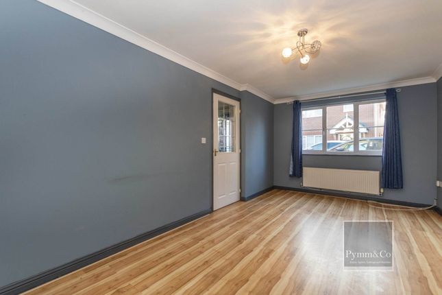 11, Varrick Way, Attleborough photo 3