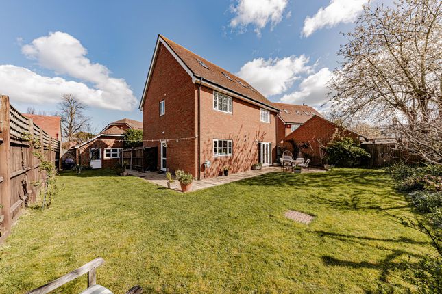 2 Brogdale Place, Faversham photo 4