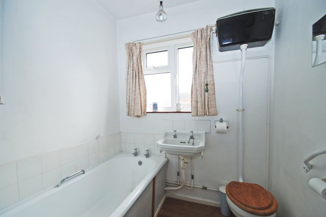 Flat for sale in The Ferns, Beaconsfield