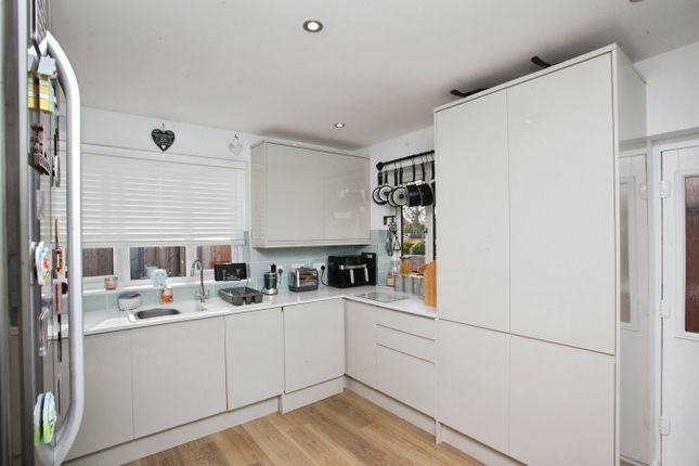 14, Hall Road, Hinckley photo 4