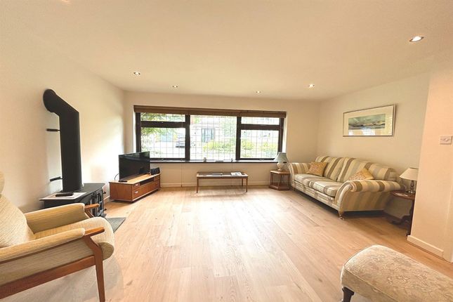 20 St. Andrews Drive, Crewe photo 2