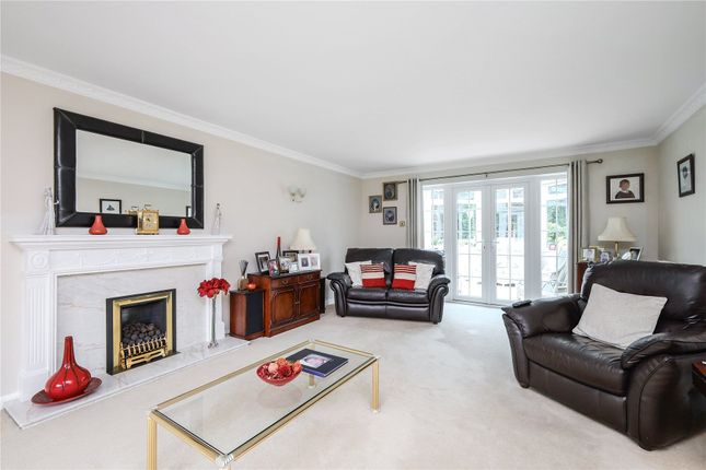 24, Tudor Close, Hindhead photo 3